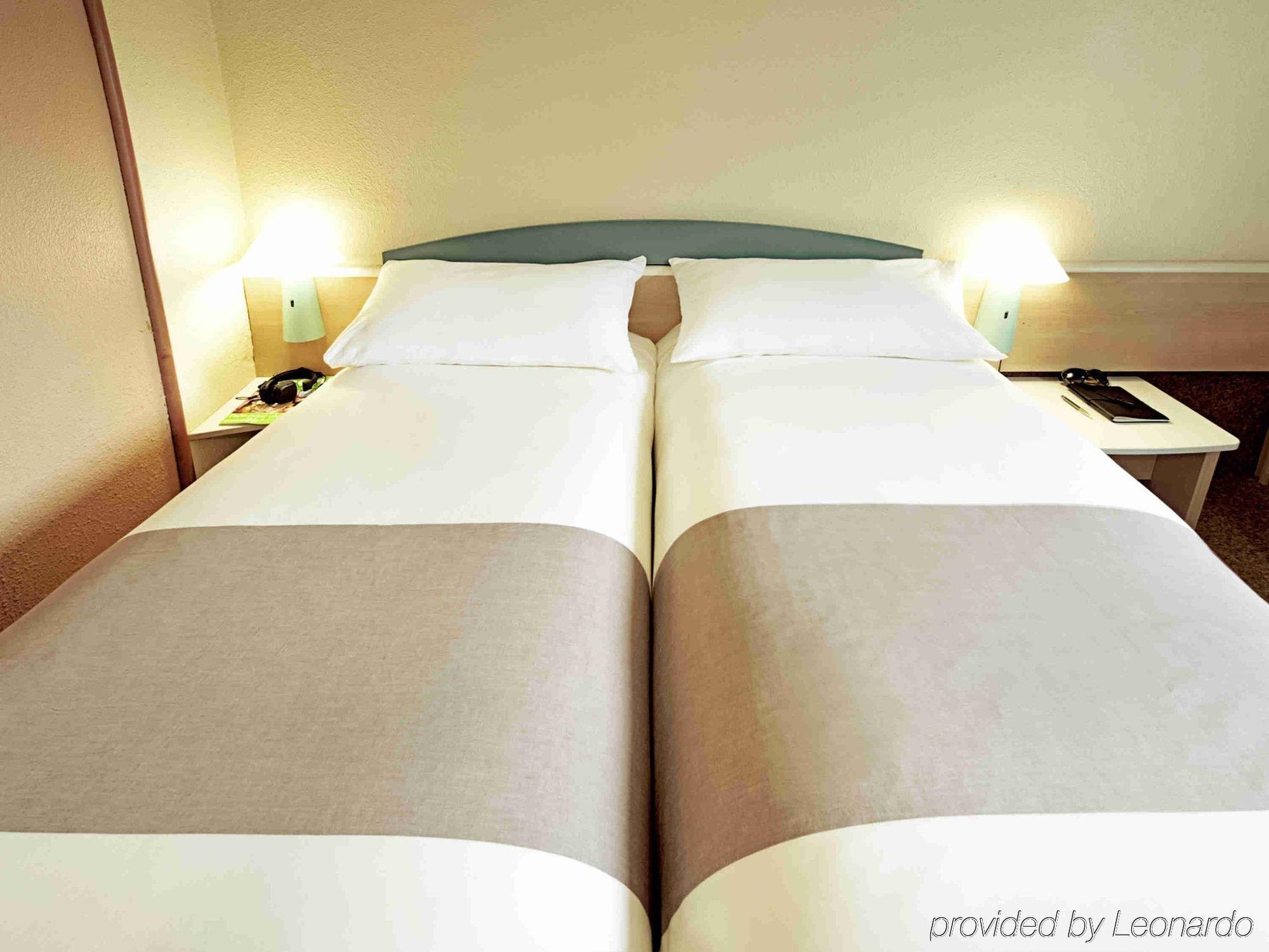 Universite Hotel 3*